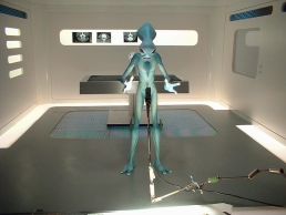 Alien puppet on set